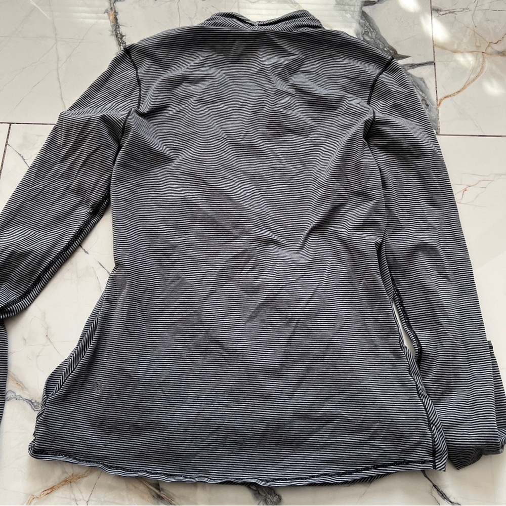 Lululemon Radiant Tonka striped long sleeve -Likely a size 6 - Picture 4 of 10